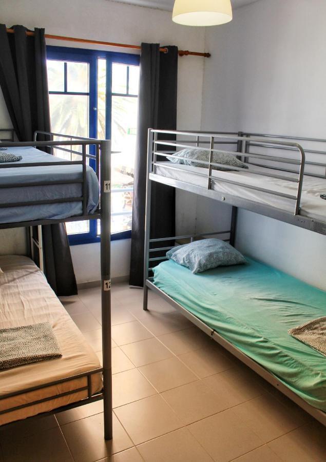 Famara Hostel Exteriör bild